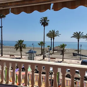 apartamento-torrox-primera-linea-de-playa.es-andalucia.com/